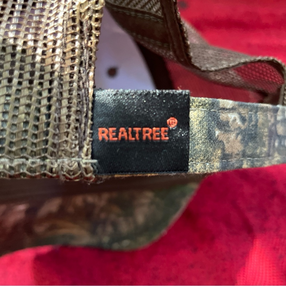 Realtree Land O Frost Port Authority Camouflage Cap With Velcro Mesh Adjustment - Picture 6 of 6